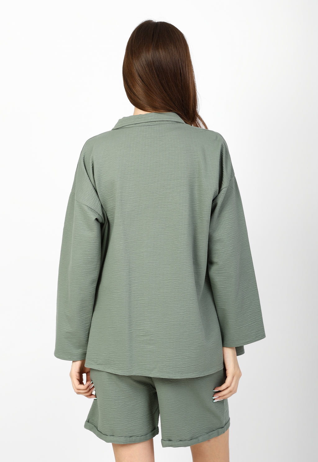 Modern 3-piece summer set (shirt, shorts, and top).