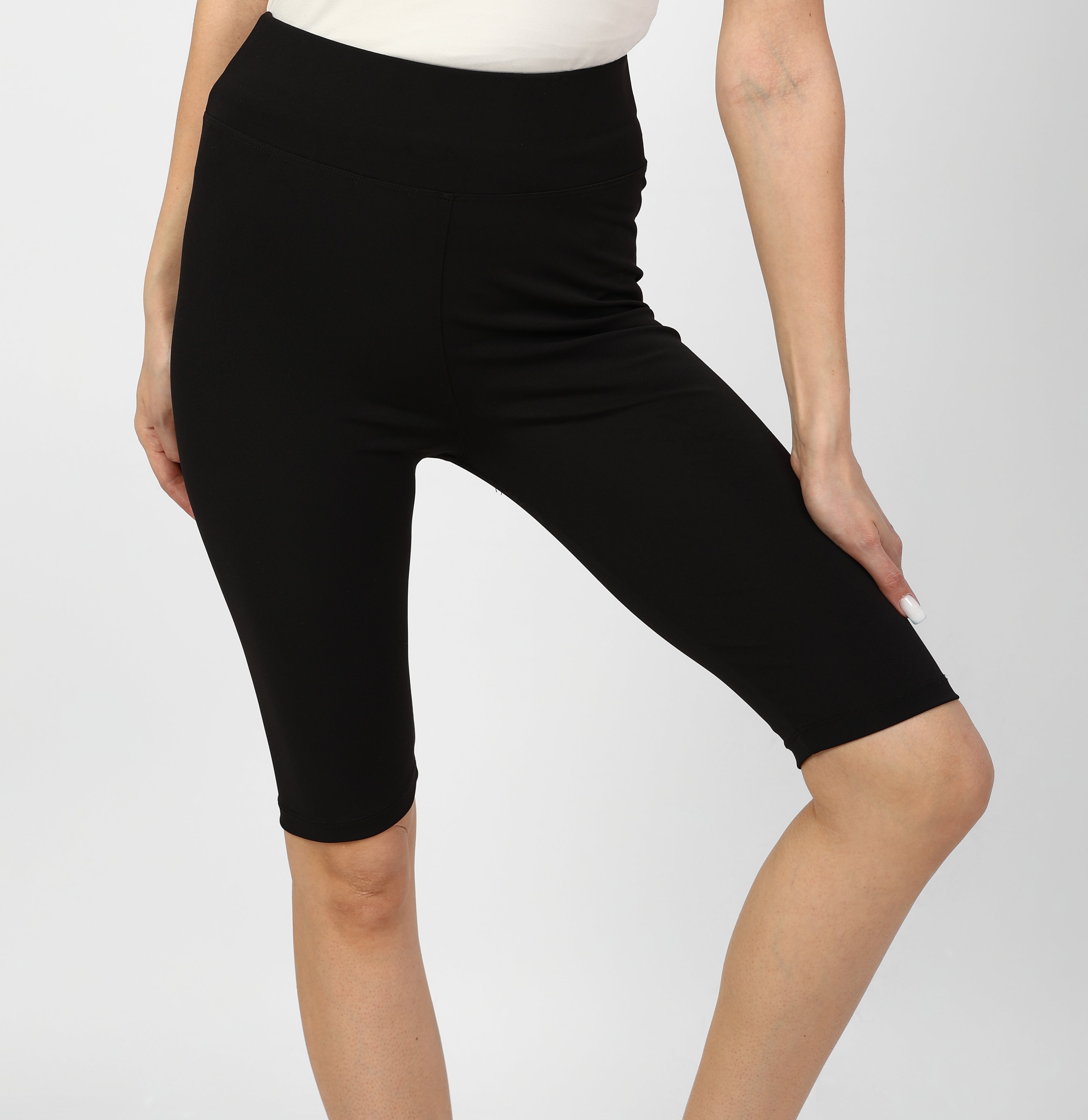 Sports leggings with a high waist and elastic design