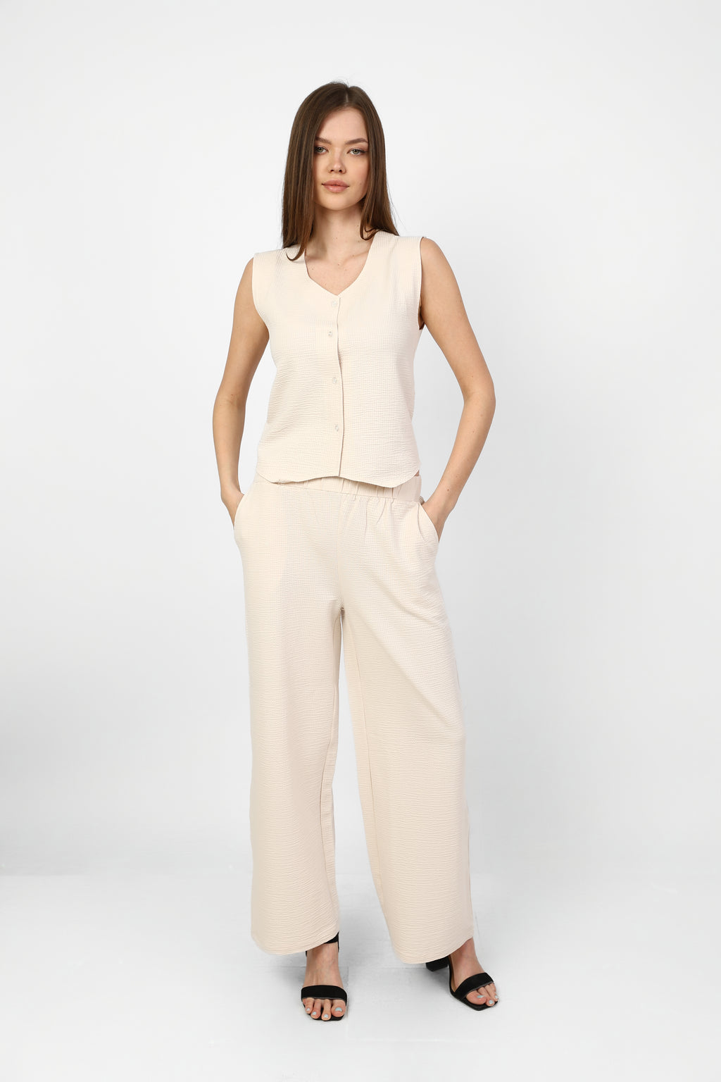 Casual set - two pieces of lovely crepe (vest and wide pants)