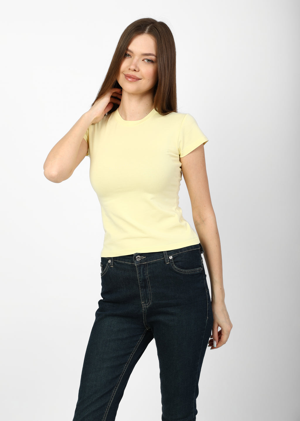 "Basic" summer t-shirt with lemon yellow crew neck