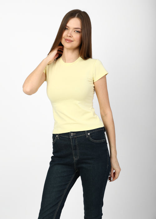 "Basic" summer t-shirt with lemon yellow crew neck