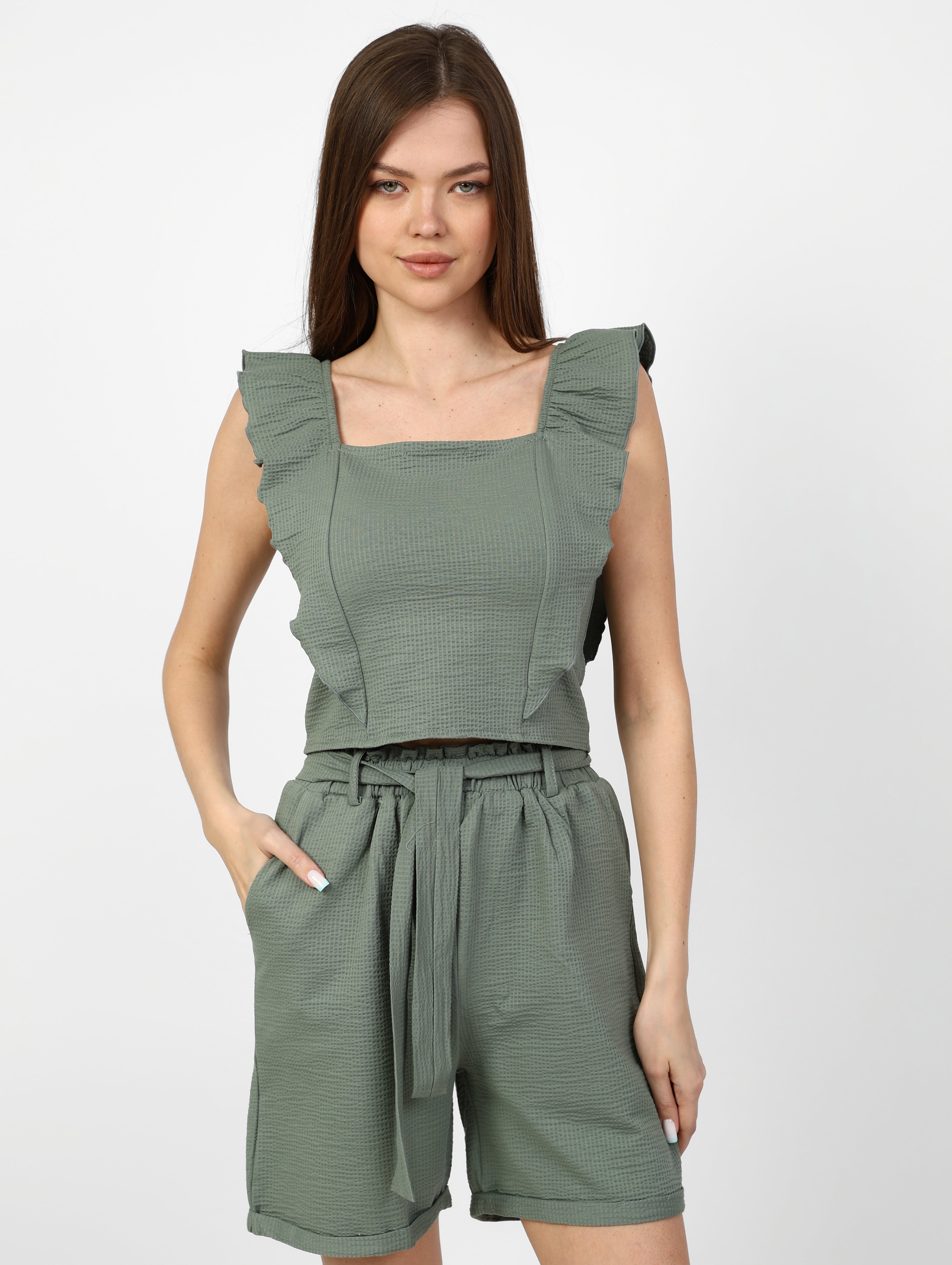 Summer set - two pieces (ruffle top and high-waist shorts)