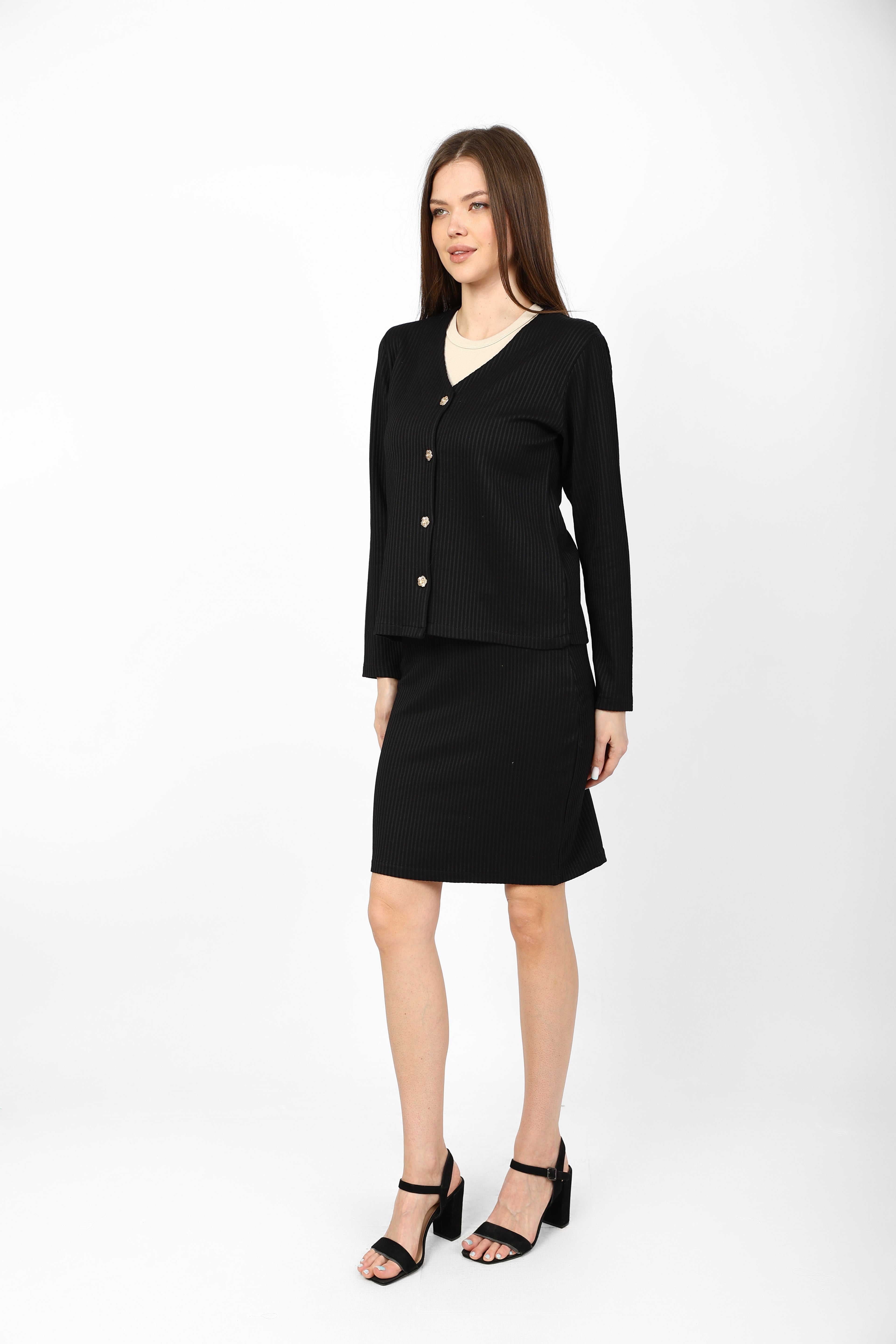 "Modern" set of 3 pieces in black (cardigan, top, and pants).
