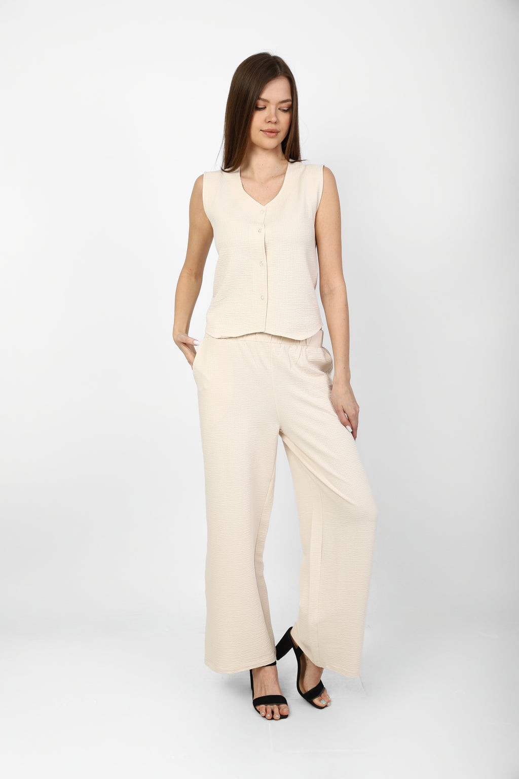 Casual set - two pieces of lovely crepe (vest and wide pants)