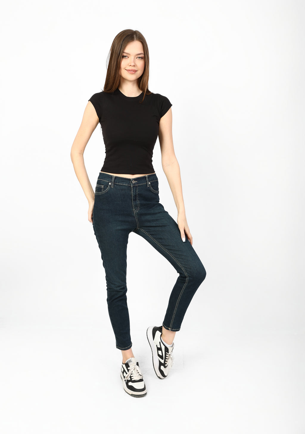 "Basic" Cotton Crew Neck T-Shirt - Black.