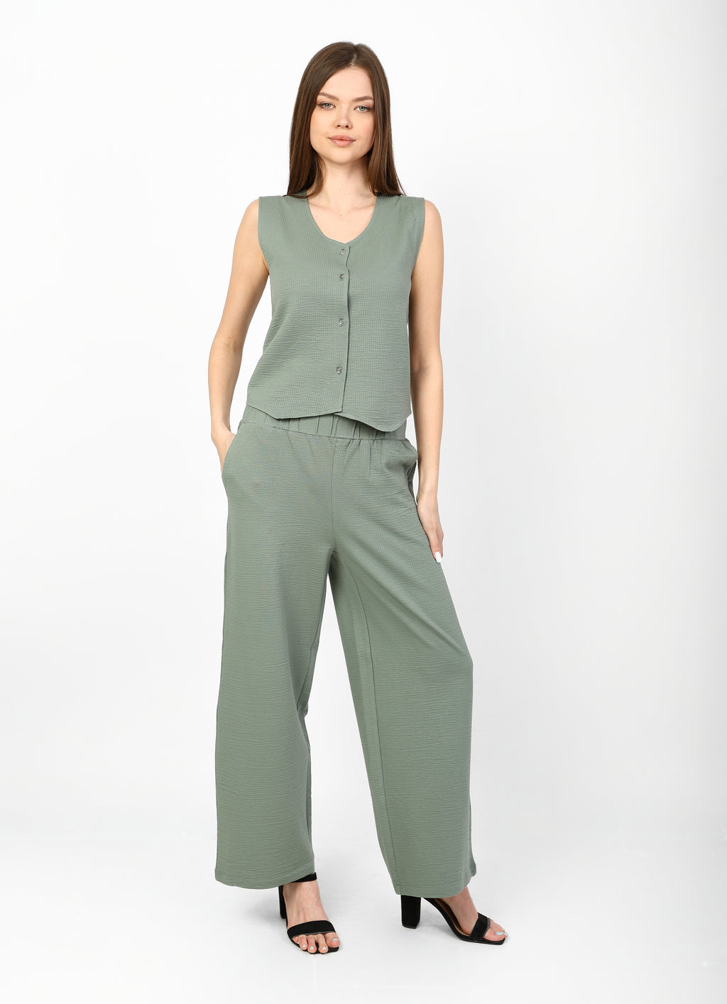 Casual set - two pieces of lovely crepe (vest and wide pants)