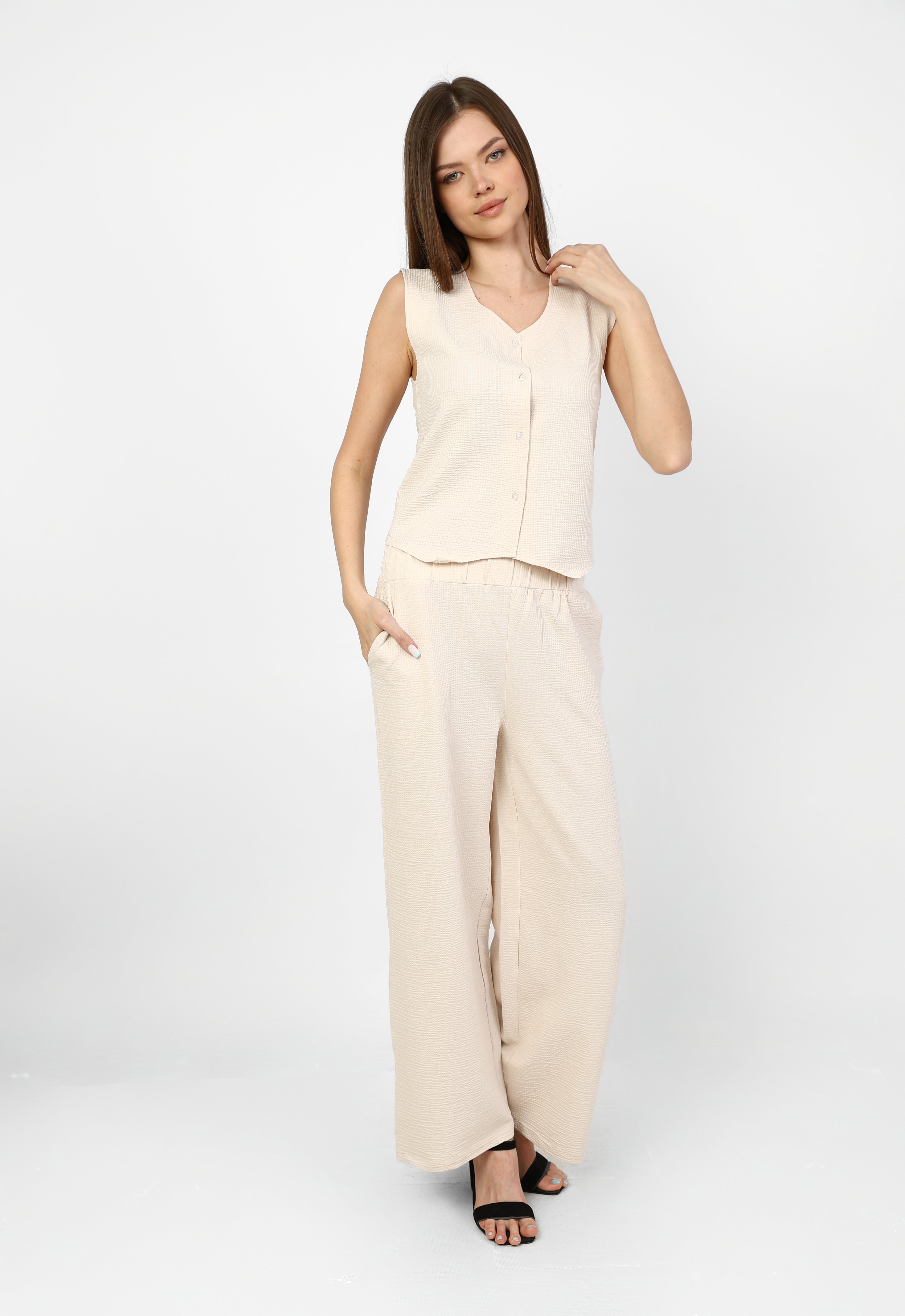 Casual set - two pieces of lovely crepe (vest and wide pants)